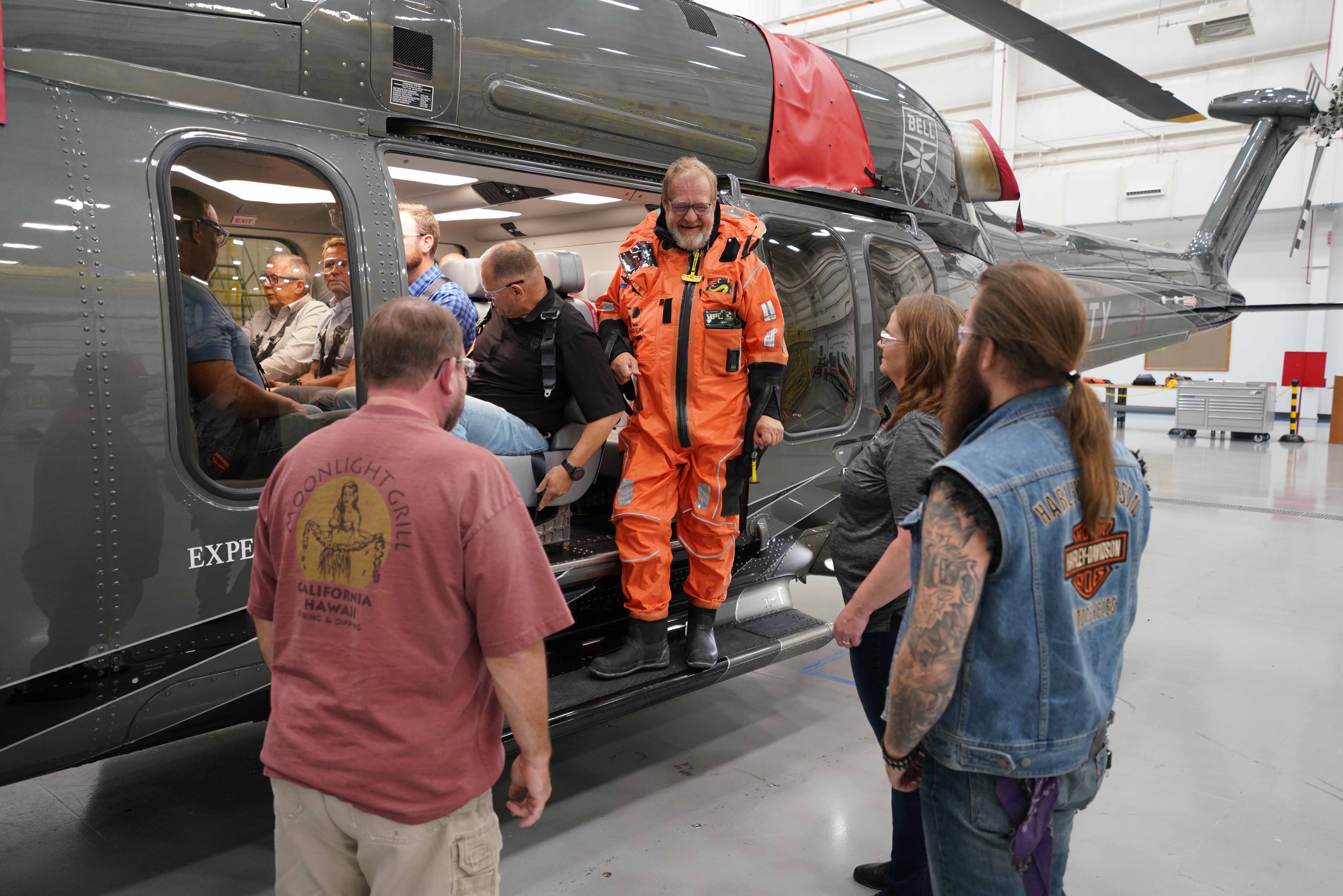 Frode Nirisen, coordinating senior safety delegate in ConocoPhillips, tested the cabin and the seats with a Norwegian survival suit. Photo: Bell