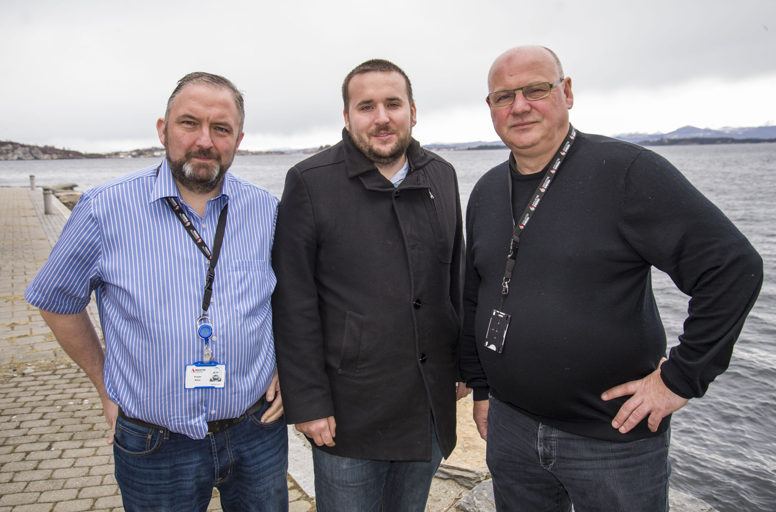 Fraser Knox (fv), Stein Thore Haga og Asle Reime fordømmer Safes rekrutteringskampanje i Rowan. Foto: Atle Espen Helgesen